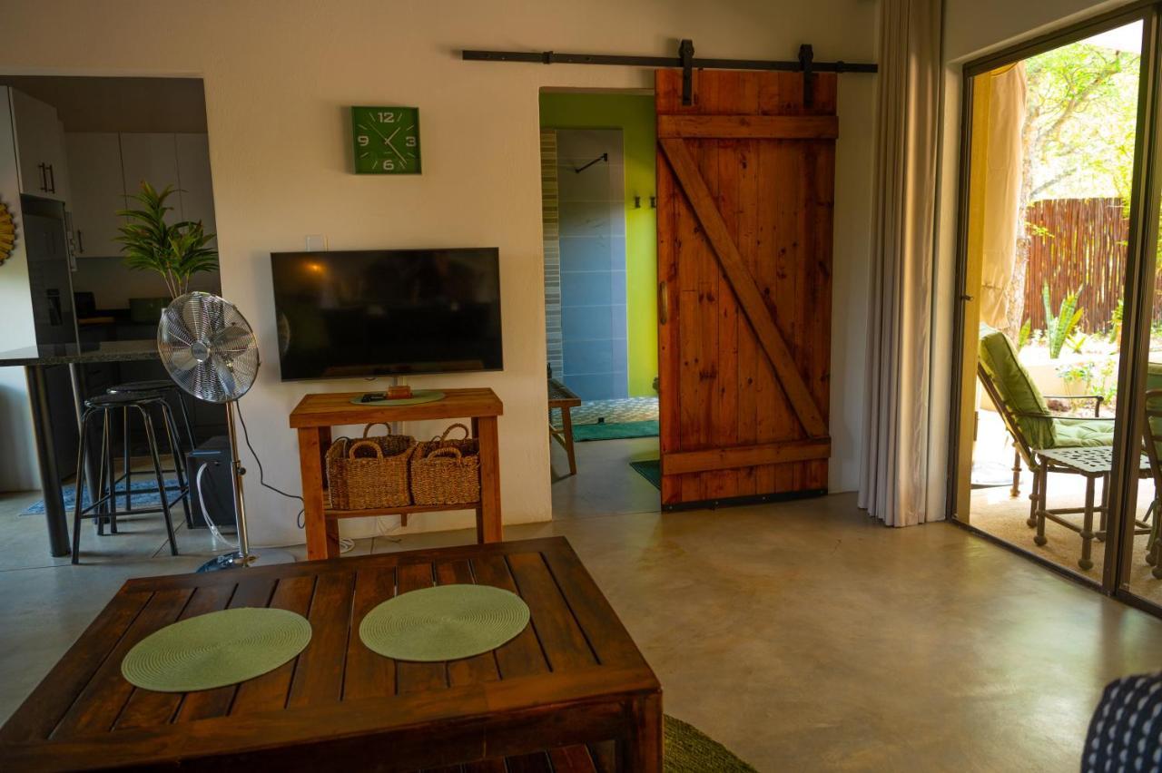 Bee-Eater Cottage โฮดสปรูท ภายนอก รูปภาพ